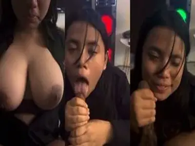 Kontolnya Dikocokin Dijepit Toket Gede Endingnya Crot Dimuka poster